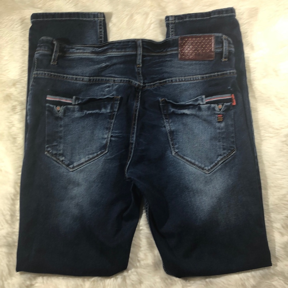 BAG-JEANS Co. 2010.